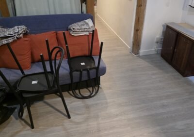 Instalacion profesional de tarima laminada ac5 en un piso de Madrid
