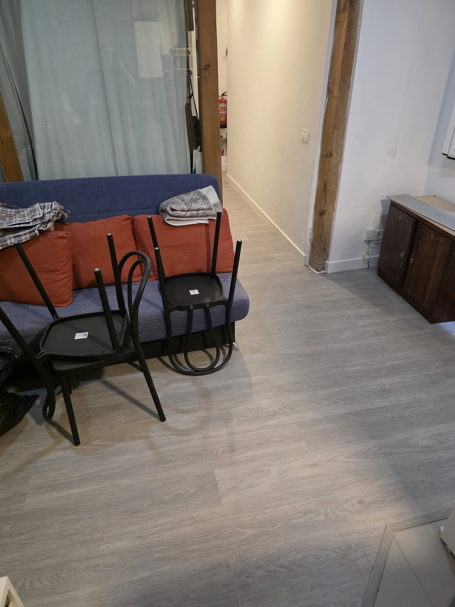 Instalacion profesional de tarima laminada ac5 en un piso de Madrid